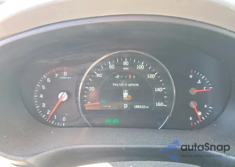 2016 Kia Sorento Sx z USA, uszkodzony, nr VIN 5XYPKDA55GG130225